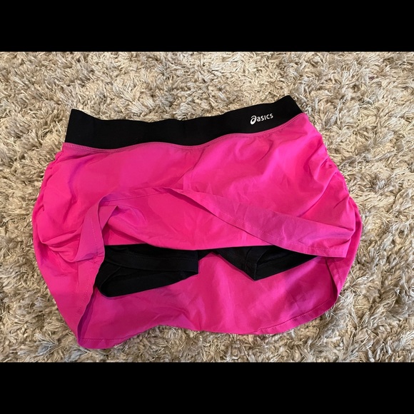 ASICS running shirt & ASICS running shorts - Picture 3 of 6